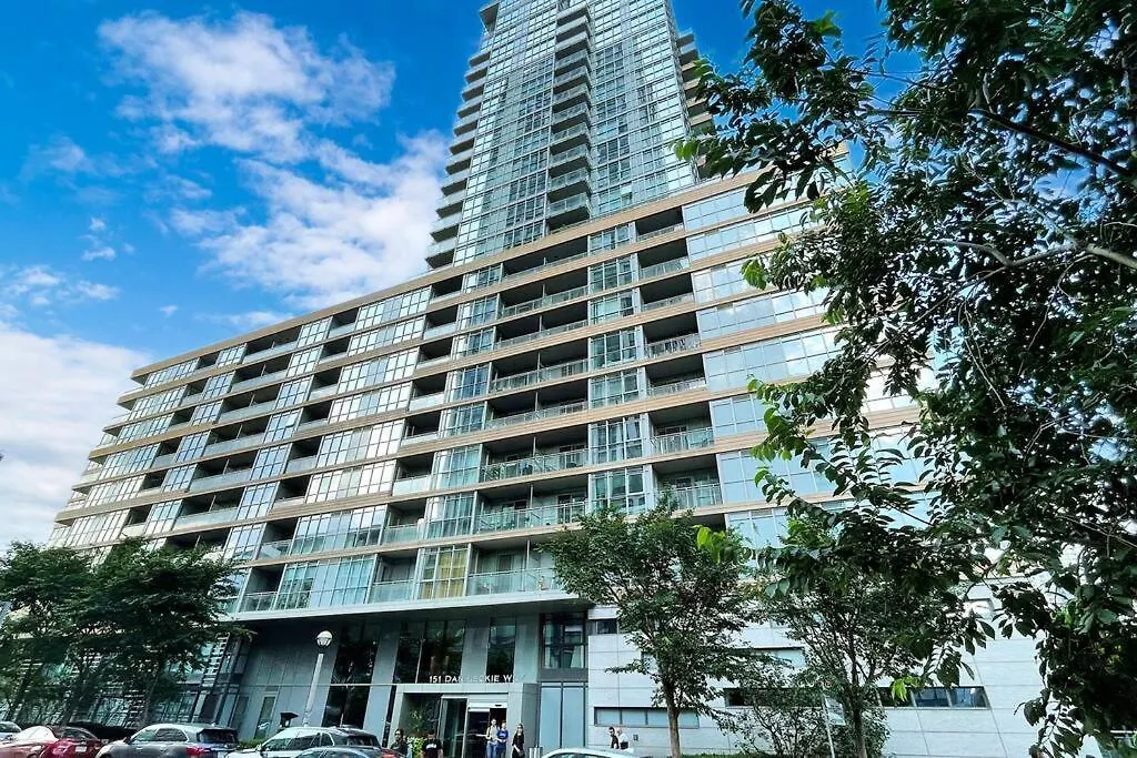 Apartamento Cityplace Suite Toronto